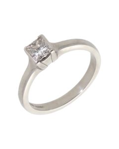 Pre-Owned Platinum Princess Cut Diamond Solitaire Ring