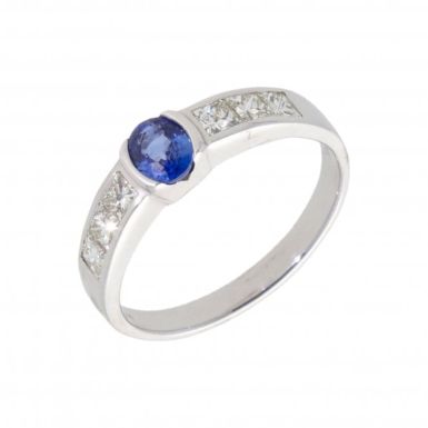 New 18ct White Gold Oval Tanzanite & Princess Cut Diamond Ring